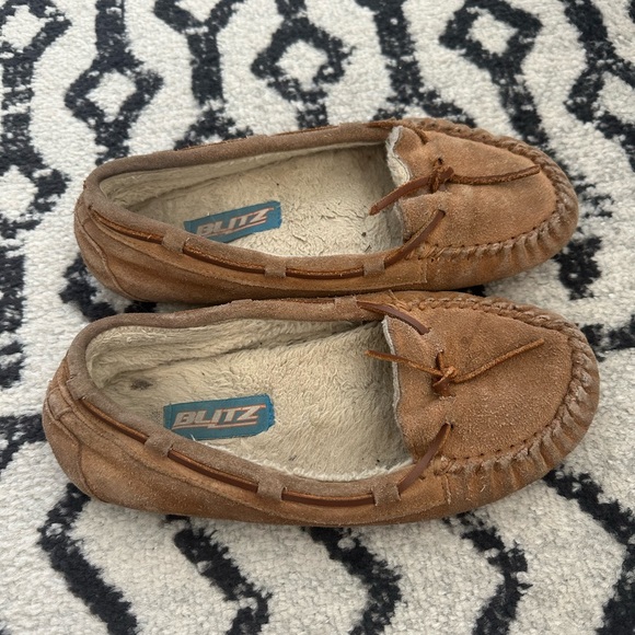 Shoes - Used and well worn women’s slippers, size 9